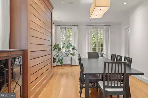 Dining - 210 Northfield Pl, Baltimore, MD 21210 photo 3 of 5