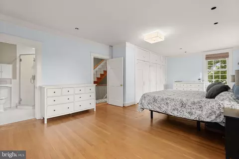 Bedroom - 210 Northfield Pl, Baltimore, MD 21210 photo 2 of 10