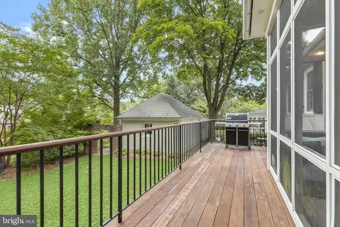 Exterior - 210 Northfield Pl, Baltimore, MD 21210 photo 16 of 24