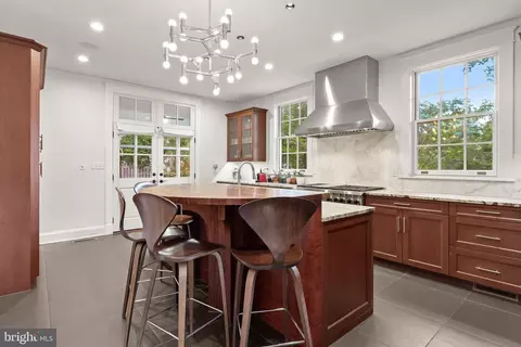 Kitchen - 210 Northfield Pl, Baltimore, MD 21210 photo 3 of 11