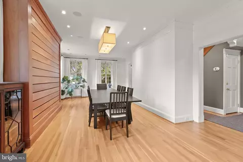 Dining - 210 Northfield Pl, Baltimore, MD 21210 photo 4 of 5