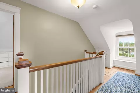 Entry Way - 210 Northfield Pl, Baltimore, MD 21210 photo 12 of 12