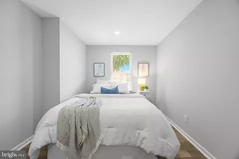 Bedroom - 1406 E Lanvale St, Baltimore, MD 21213 photo 2 of 3