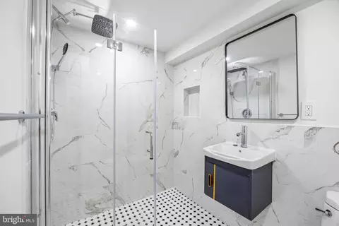 Bath - 1406 E Lanvale St, Baltimore, MD 21213 photo 3 of 3
