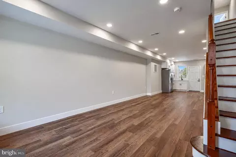 Entry Way - 2824 Ashland Ave, Baltimore, MD 21205 photo 2 of 5