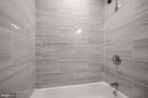 Bath - 2824 Ashland Ave, Baltimore, MD 21205 photo 2 of 4