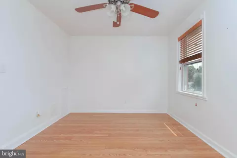Bedroom - 3847 Lyndale Ave, Baltimore, MD 21213 photo 4 of 7