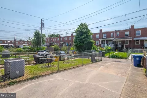 Exterior - 3847 Lyndale Ave, Baltimore, MD 21213 photo 6 of 7