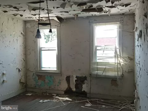 Bedroom - 1932 Walbrook Ave, Baltimore, MD 21217 photo 1 of 1