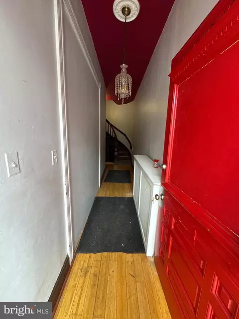 Entry Way - 1504 Mcculloh St, Baltimore, MD 21217 photo 1 of 2