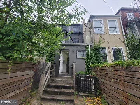 Exterior - 905 Bennett Pl, Baltimore, MD 21223 photo 2 of 3