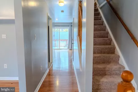 Entry Way - 3731 Greenmount Ave, Baltimore, MD 21218 photo 2 of 7