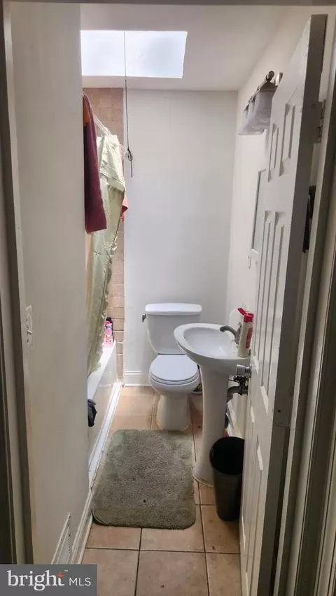 Bath - 4432 Manorview Rd, Baltimore, MD 21229 photo 1 of 1