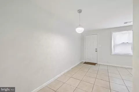 Entry Way - 3023 Janice Ave, Baltimore, MD 21230 photo 4 of 4