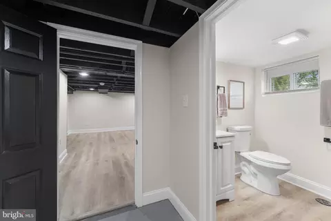 Entry Way - 5600 White Ave, Baltimore, MD 21206 photo 8 of 8