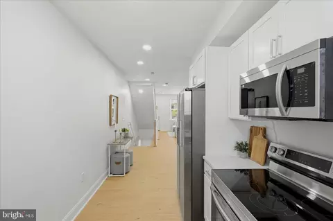Entry Way - 1527 E 29th St, Baltimore, MD 21218 photo 6 of 11