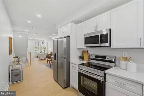 Entry Way - 1527 E 29th St, Baltimore, MD 21218 photo 5 of 11