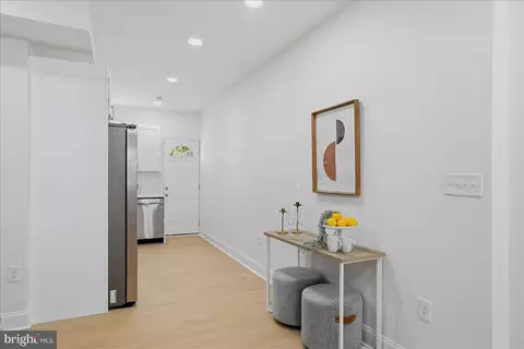 Entry Way - 1527 E 29th St, Baltimore, MD 21218 photo 3 of 11