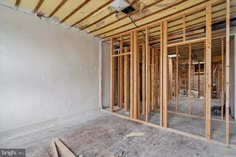 Entry Way - 522 E 35th St, Baltimore, MD 21218 photo 6 of 6