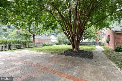 Exterior - 336 Broadmoor Rd, Baltimore, MD 21212 photo 3 of 8