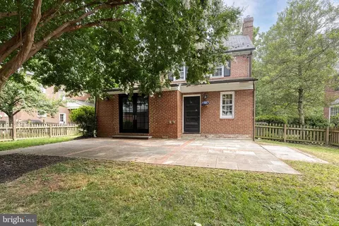 Exterior - 336 Broadmoor Rd, Baltimore, MD 21212 photo 6 of 8