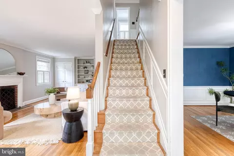 Entry Way - 336 Broadmoor Rd, Baltimore, MD 21212 photo 1 of 3