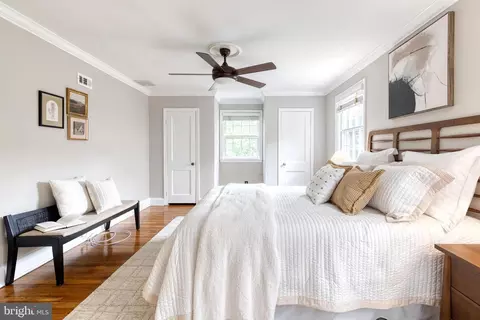 Bedroom - 336 Broadmoor Rd, Baltimore, MD 21212 photo 2 of 5