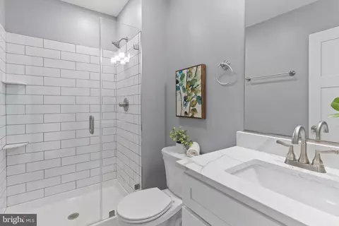 Bath - 5728 Clover Rd, Baltimore, MD 21215 photo 1 of 3