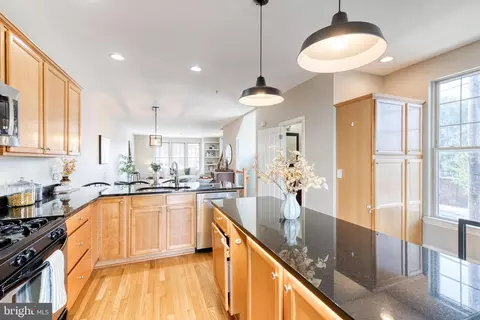 Kitchen - 540 Canton Ct, Baltimore, MD 21224 photo 5 of 6