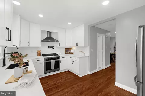 Kitchen - 26 E Montgomery St, Baltimore, MD 21230 photo 6 of 6