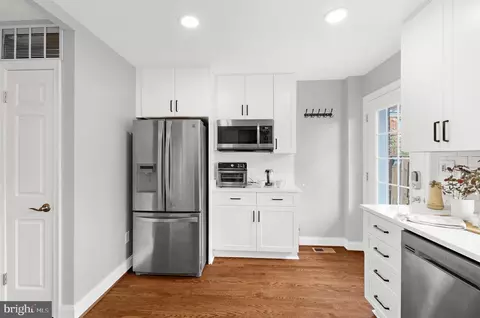 Kitchen - 26 E Montgomery St, Baltimore, MD 21230 photo 5 of 6