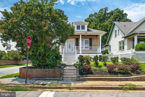 Exterior - 4110 5th St, Baltimore, MD 21225 photo 2 of 9