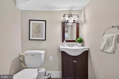 Bath - 4110 5th St, Baltimore, MD 21225 photo 1 of 2