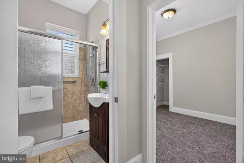 Entry Way - 4110 5th St, Baltimore, MD 21225 photo 3 of 4