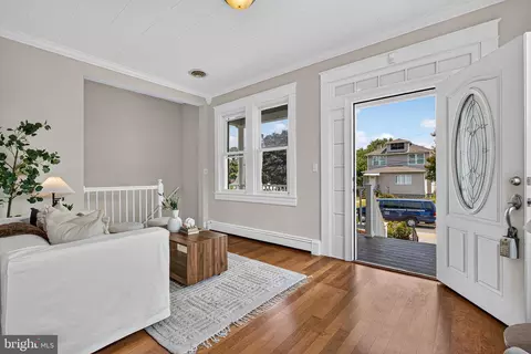 Entry Way - 4110 5th St, Baltimore, MD 21225 photo 1 of 4
