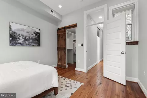Entry Way - 1707 Jackson St, Baltimore, MD 21230 photo 6 of 8