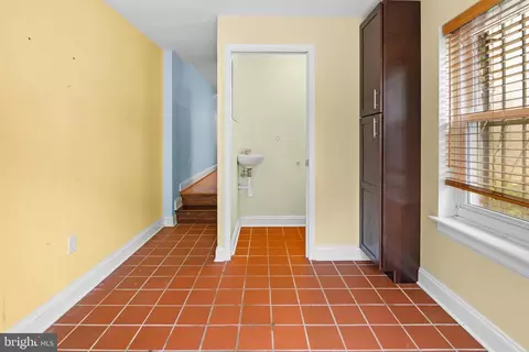 Entry Way - 756 Mchenry St, Baltimore, MD 21230 photo 1 of 3