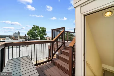 Exterior - 701 S Clinton St, Baltimore, MD 21224 photo 1 of 12