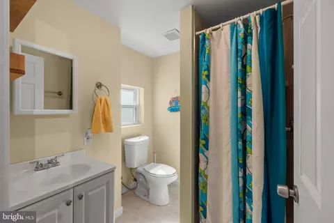 Bath - 701 S Clinton St, Baltimore, MD 21224 photo 1 of 3