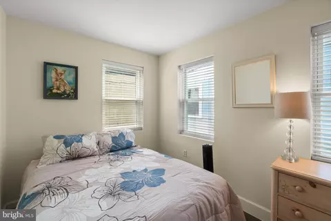 Bedroom - 701 S Clinton St, Baltimore, MD 21224 photo 2 of 7