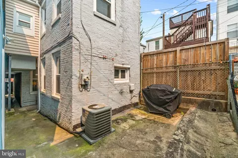Exterior - 701 S Clinton St, Baltimore, MD 21224 photo 7 of 12
