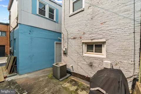 Exterior - 701 S Clinton St, Baltimore, MD 21224 photo 8 of 12