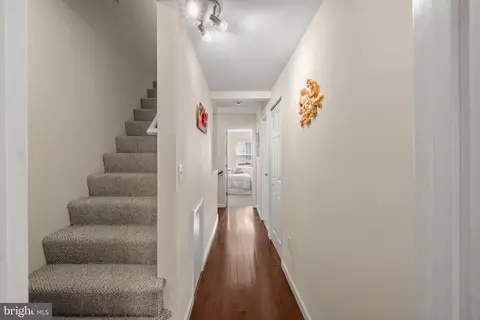 Entry Way - 701 S Clinton St, Baltimore, MD 21224 photo 4 of 9