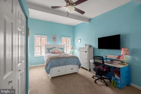 Bedroom - 701 S Clinton St, Baltimore, MD 21224 photo 5 of 7