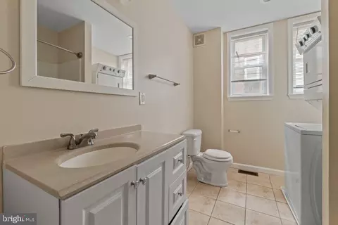 Bath - 601 Whitelock St, Baltimore, MD 21217 photo 1 of 2