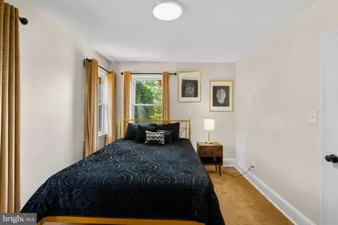 Bedroom - 301 Denison St, Baltimore, MD 21229 photo 2 of 3