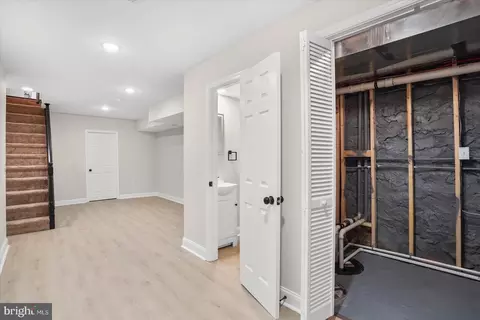 Entry Way - 633 E 36th St, Baltimore, MD 21218 photo 15 of 16