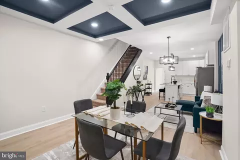 Entry Way - 633 E 36th St, Baltimore, MD 21218 photo 5 of 16