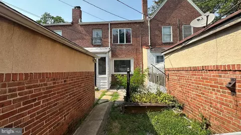 Exterior - 4643 Coleherne Rd, Baltimore, MD 21229 photo 7 of 13