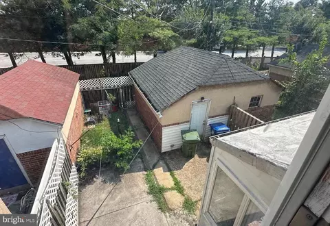 Exterior - 4643 Coleherne Rd, Baltimore, MD 21229 photo 5 of 13